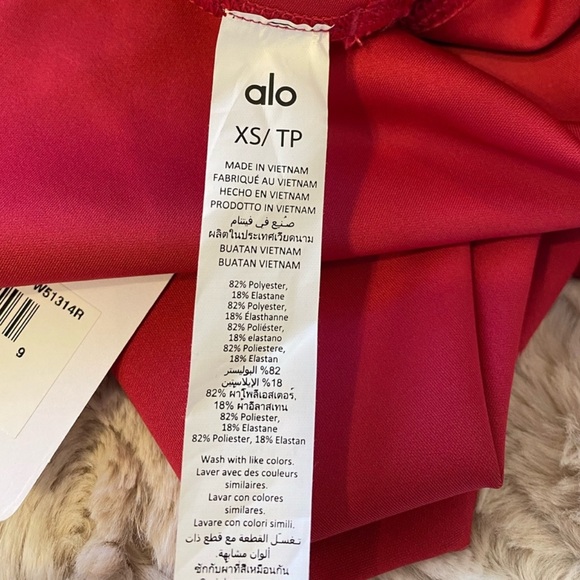 NWT ALO 7/8 High-Waist Airlift Legging in Lipstick Red Size XS - Picture 13 of 15